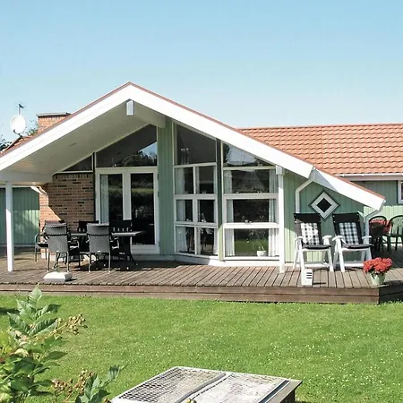 Stunning Home In Humble With Sauna *